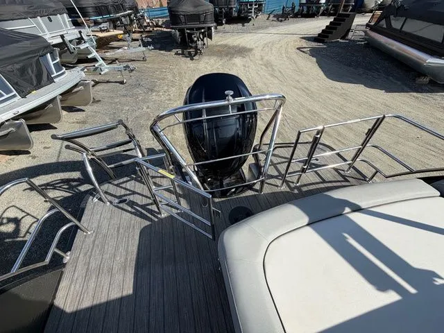 Slide: The Image of Godfrey Monaco 235 SFL Tritoon - Yamaha 250 SHO 2021 - 12