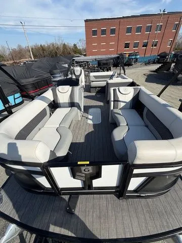 Slide: The Image of Godfrey Monaco 235 SFL Tritoon - Yamaha 250 SHO 2021 - 4