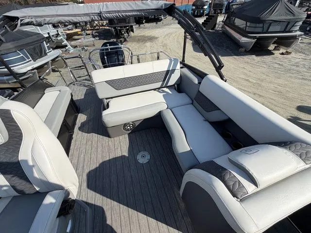 Slide: The Image of Godfrey Monaco 235 SFL Tritoon - Yamaha 250 SHO 2021 - 5