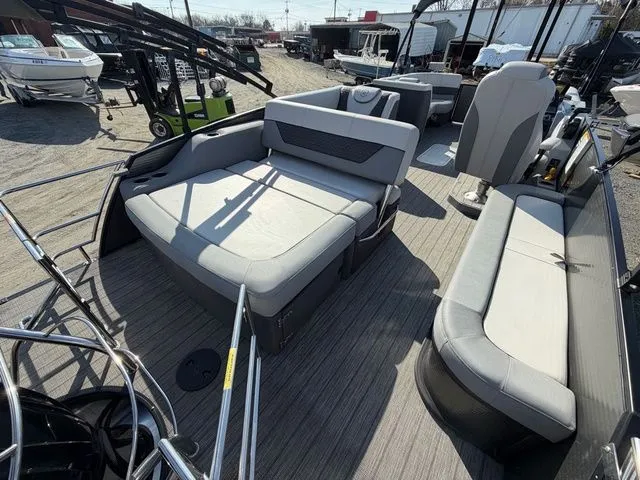 Slide: The Image of Godfrey Monaco 235 SFL Tritoon - Yamaha 250 SHO 2021 - 7