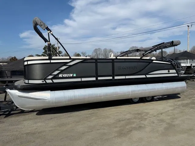 Slide: The Image of Godfrey Monaco 235 SFL Tritoon - Yamaha 250 SHO 2021 - 9