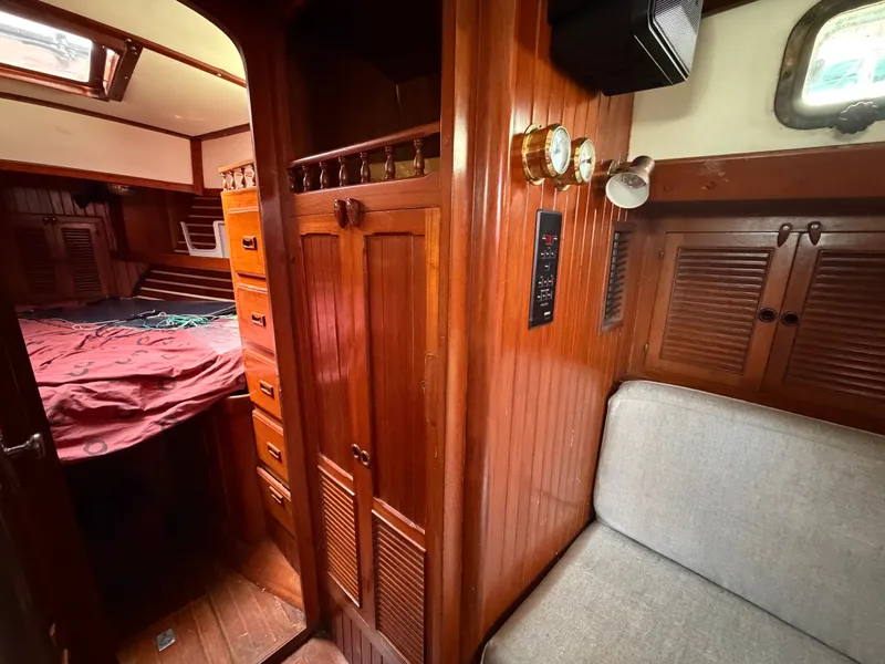 Slide: The Image of Young Sun 35 Cutter 1986 - 10