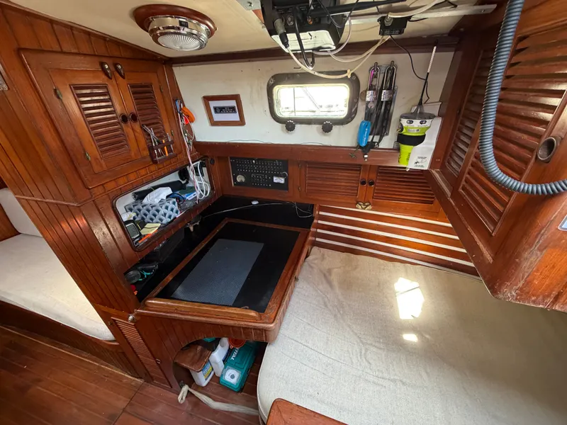 Slide: The Image of Young Sun 35 Cutter 1986 - 21