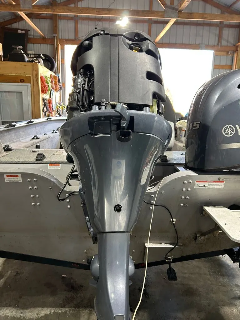 Slide: The Image of G3 Angler V 2017 - 18