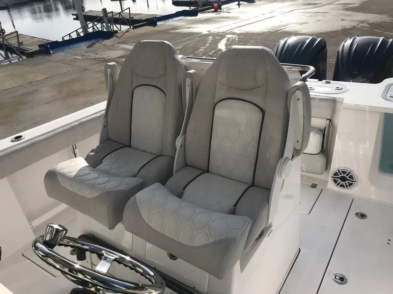 Slide: The Image of Sea Fox 288 Commander 2022 - 16