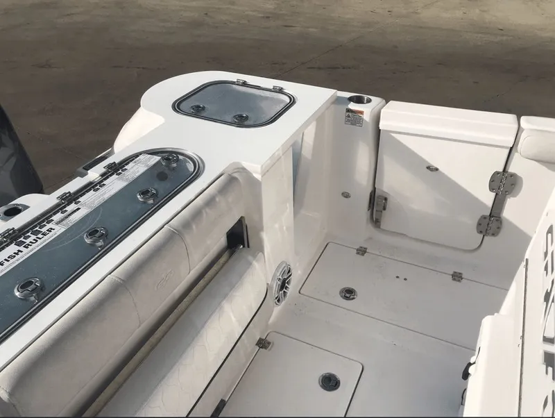 Slide: The Image of Sea Fox 288 Commander 2022 - 22