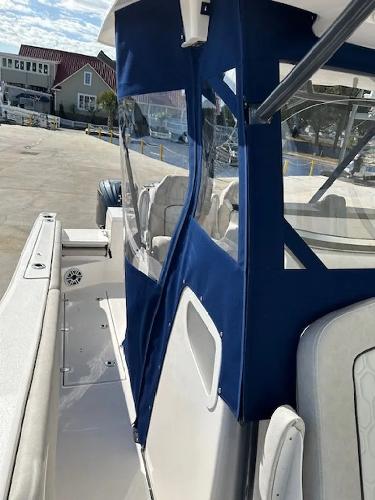 Slide: The Image of Sea Fox 288 Commander 2022 - 8