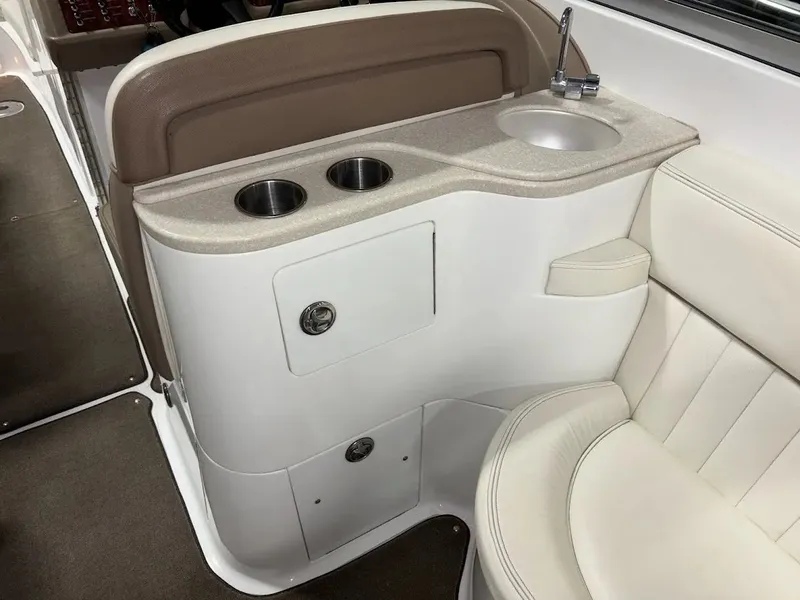 Slide: The Image of Cobalt 282 Bowrider 2008 - 15