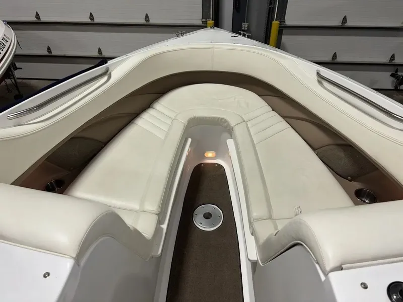 Slide: The Image of Cobalt 282 Bowrider 2008 - 23