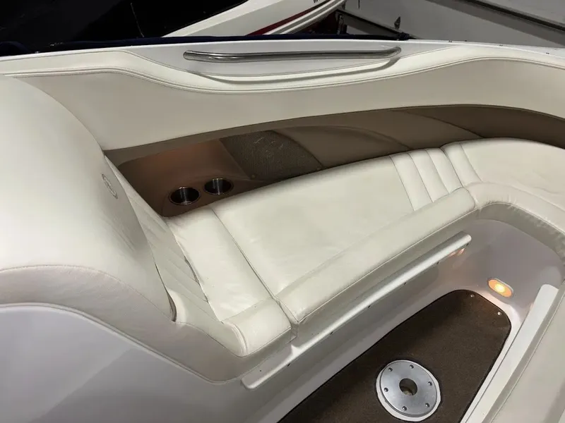 Slide: The Image of Cobalt 282 Bowrider 2008 - 24