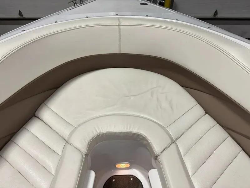 Slide: The Image of Cobalt 282 Bowrider 2008 - 25