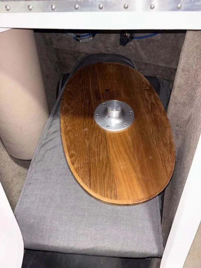 Slide: The Image of Cobalt 282 Bowrider 2008 - 31