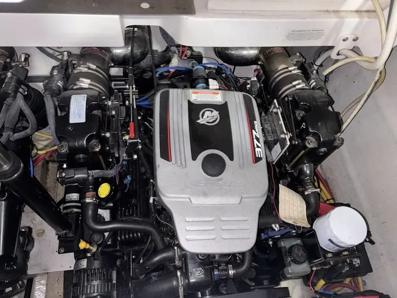 Slide: The Image of Cobalt 282 Bowrider 2008 - 8