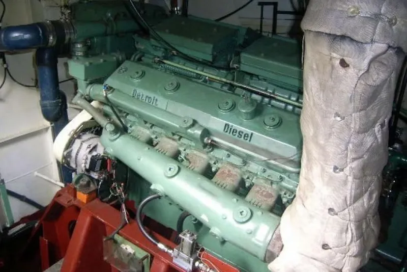 Slide: The Image of Detroit Diesel engine in a 1987 Commercial LCU 8 vessel. - 12