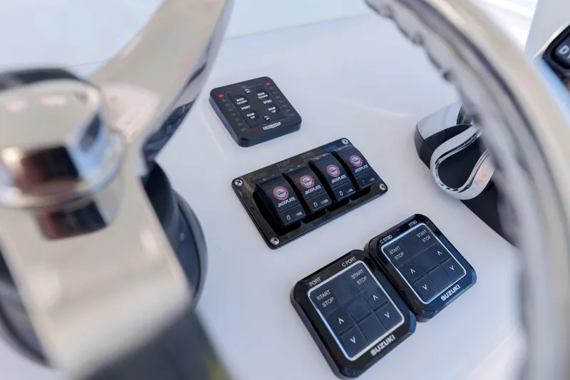 Slide: The Image of SeaHunter 38 Reel Escape- Helm - 32