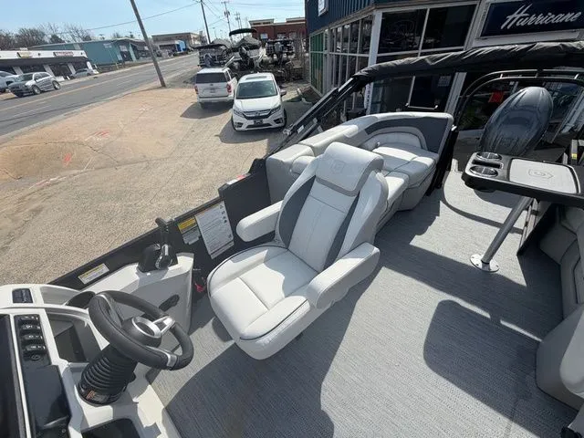 Slide: The Image of Godfrey Sweetwater 2286 SBC - 150 Yamaha 2026 - 10