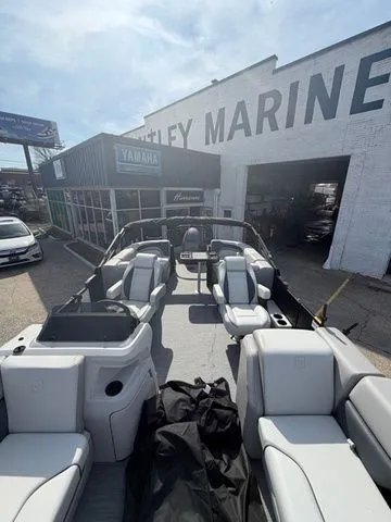 Slide: The Image of Godfrey Sweetwater 2286 SBC - 150 Yamaha 2026 - 4