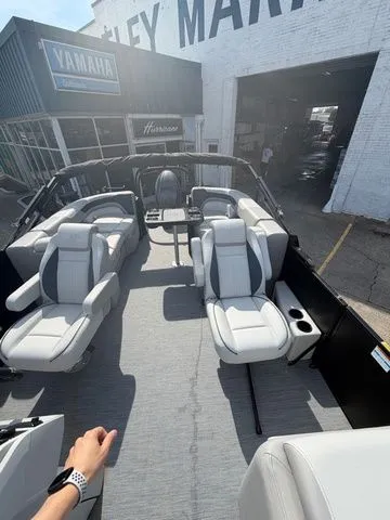 Slide: The Image of Godfrey Sweetwater 2286 SBC - 150 Yamaha 2026 - 5