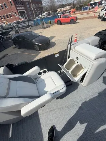 Slide: The Image of Godfrey Sweetwater 2286 SBC - 150 Yamaha 2026 - 8