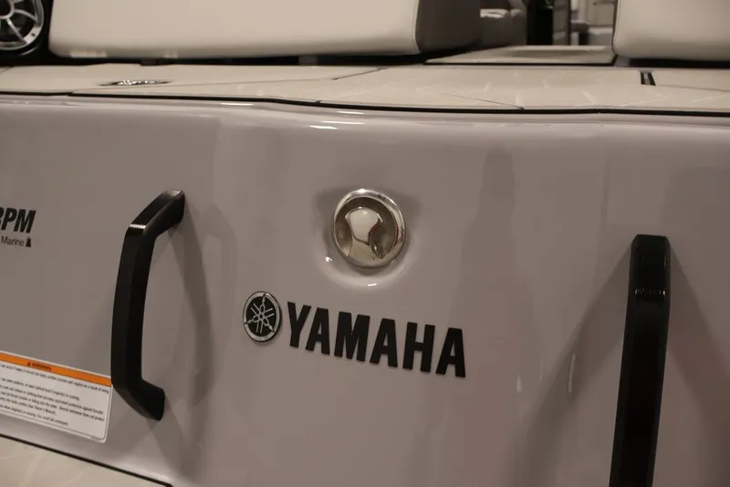 Slide: The Image of 2026 Yamaha Boats 252XE, close-up of rear branding and handle. - 60