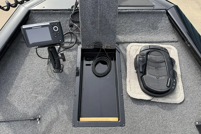 Slide: The Image of 2018 Tracker Pro Team 175 TXW boat deck with fishfinder and foot pedal. - 10