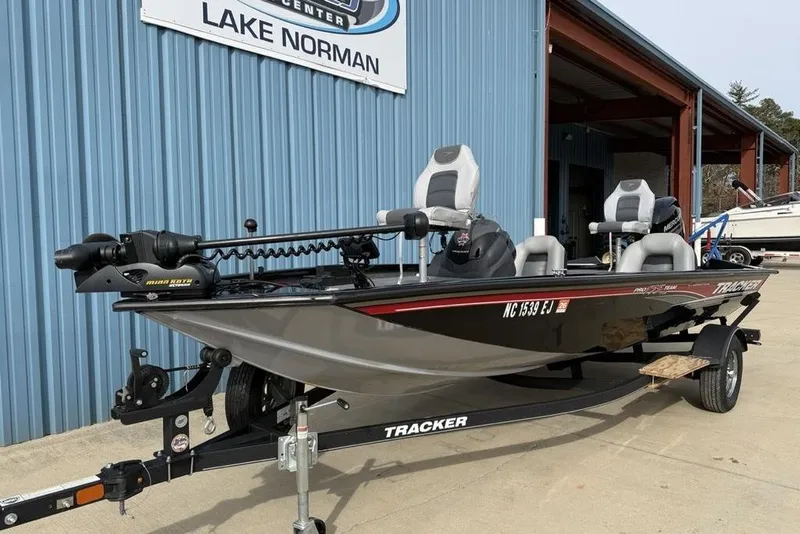 Slide: The Image of 2018 Tracker Pro Team 175 TXW boat on trailer at Lake Norman dealership. - 6