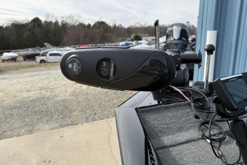 Slide: The Image of 2018 Tracker Pro Team 175 TXW boat with iPilot trolling motor and navigation equipment. - 8