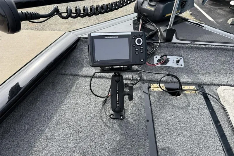 Slide: The Image of 2018 Tracker Pro Team 175 TXW boat with Humminbird fish finder installed. - 9