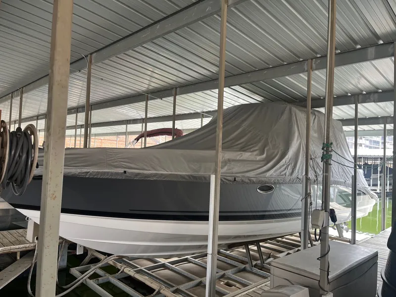The Image of Formula 330 Crossover Bowrider 2019 - 0