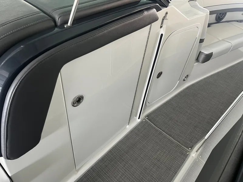 Slide: The Image of Formula 330 Crossover Bowrider 2019 - 13