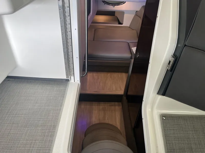 Slide: The Image of Formula 330 Crossover Bowrider 2019 - 18