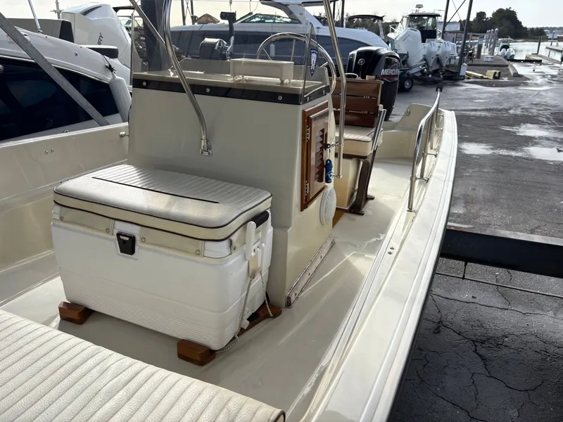 Slide: The Image of Boston Whaler 17 Montauk 1990 - 16