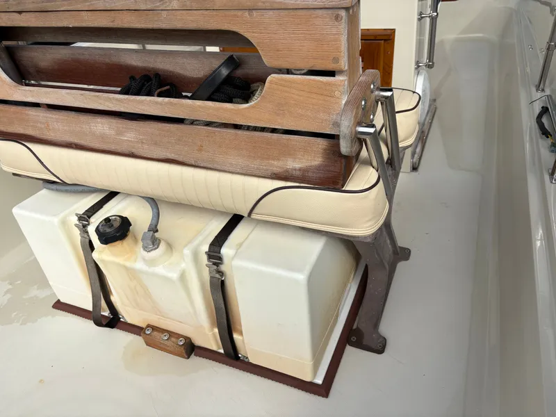 Slide: The Image of Boston Whaler 17 Montauk 1990 - 20