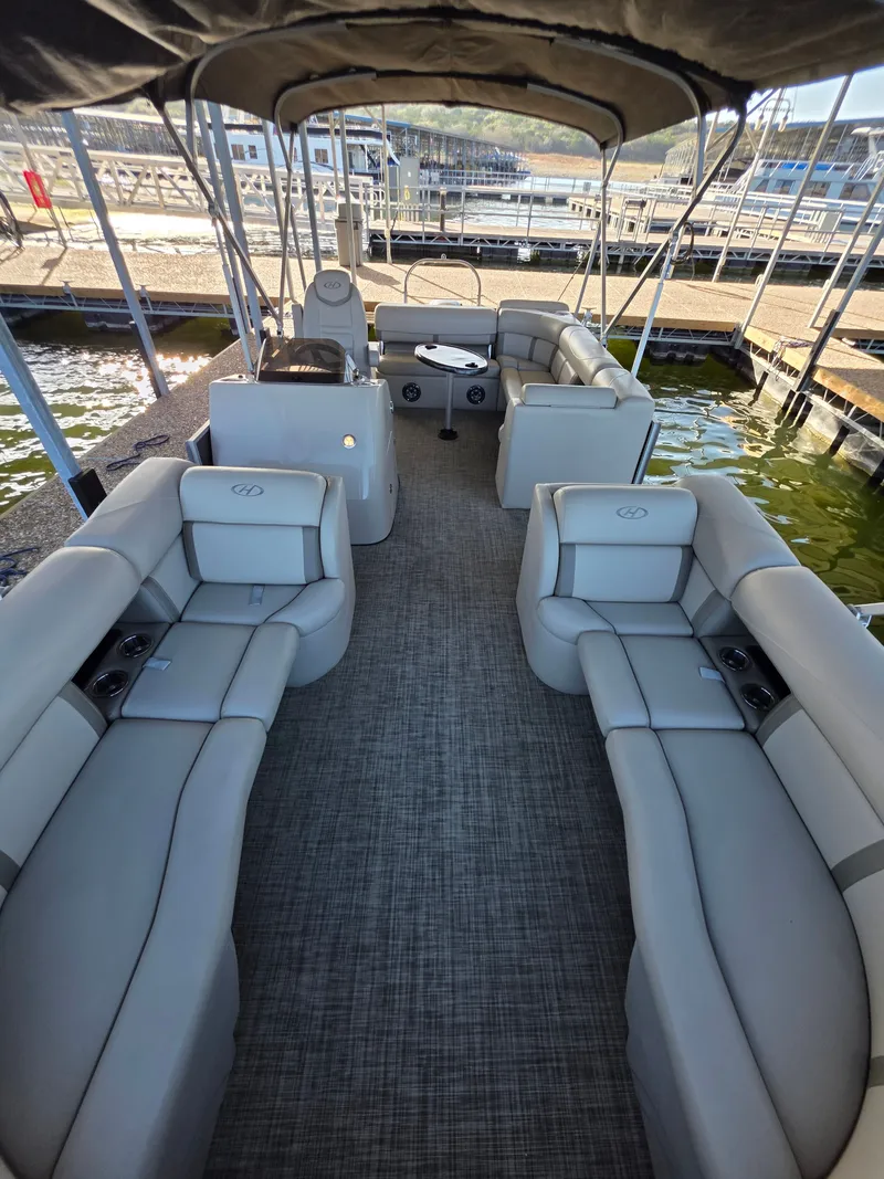 Slide: The Image of Interior view of a 2021 Harris FloteBote 250CR pontoon boat. - 17