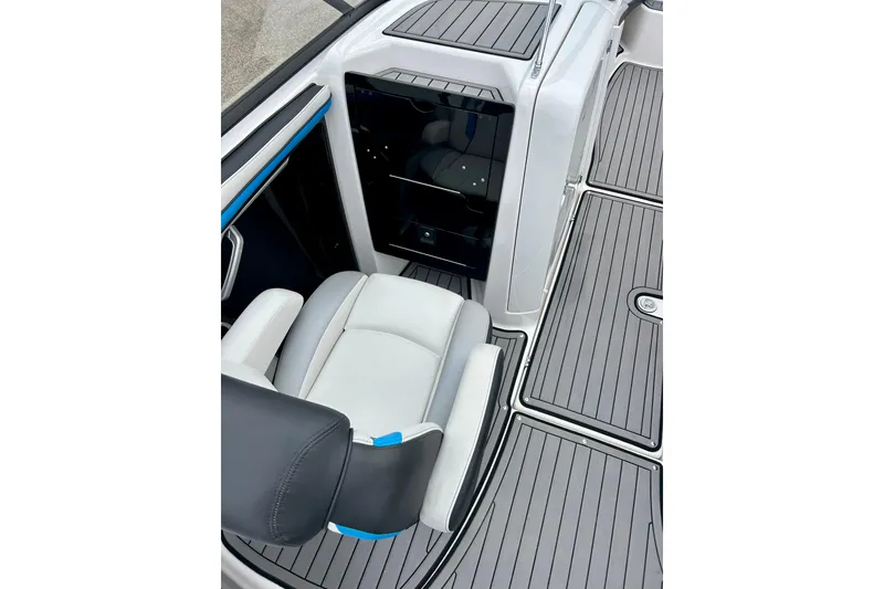 Slide: The Image of 2018 Yamaha Boats 242X interior with sleek seating and modern design. - 31