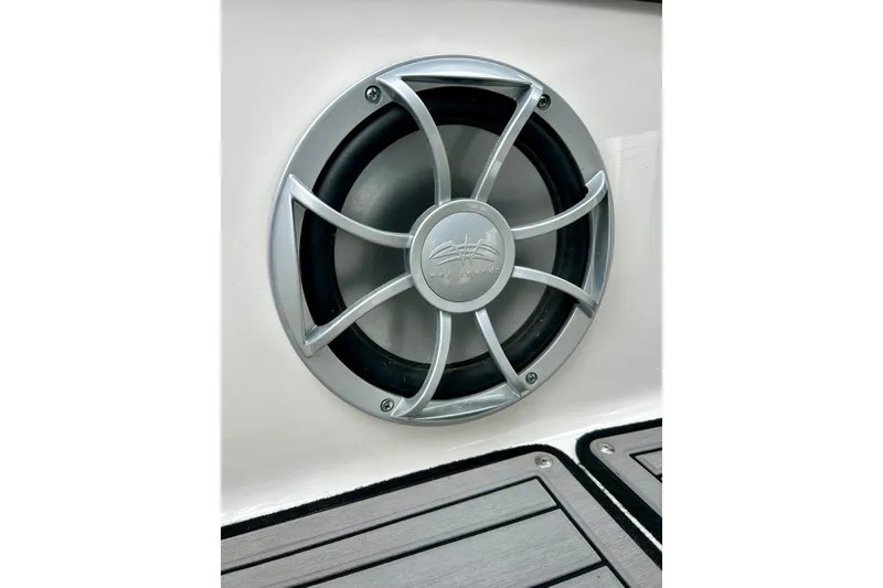 Slide: The Image of Speaker on 2018 Yamaha Boats 242X, featuring sleek silver grille design. - 33