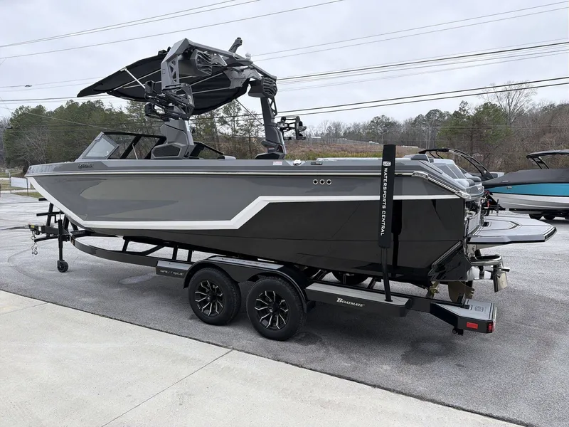 Slide: The Image of Nautique GS24 2026 - 25