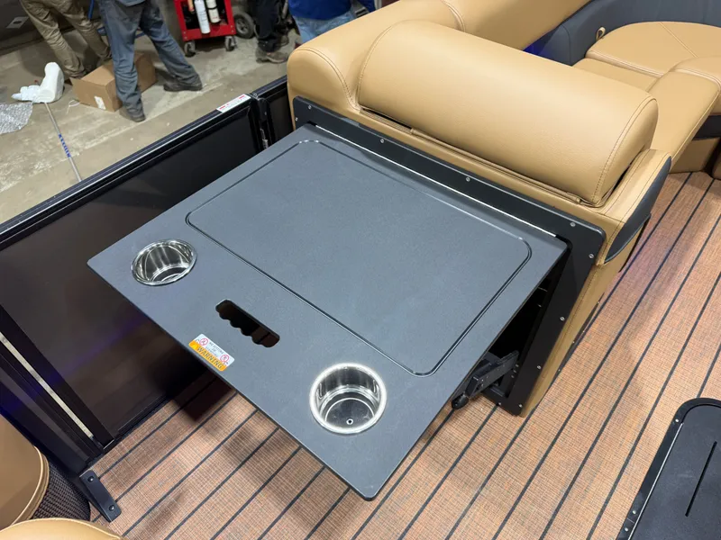 Slide: The Image of Bentley Pontoons Elite 223 Admiral Quad Lounge Tritoon 2026 - 29