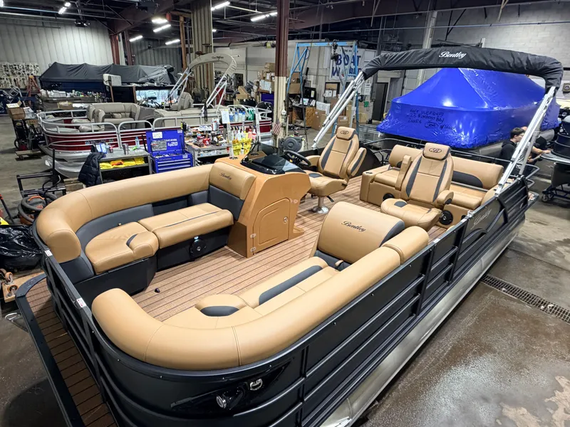 The Image of Bentley Pontoons Legacy 220 Swingback Pontoon $38995 2026 - 1