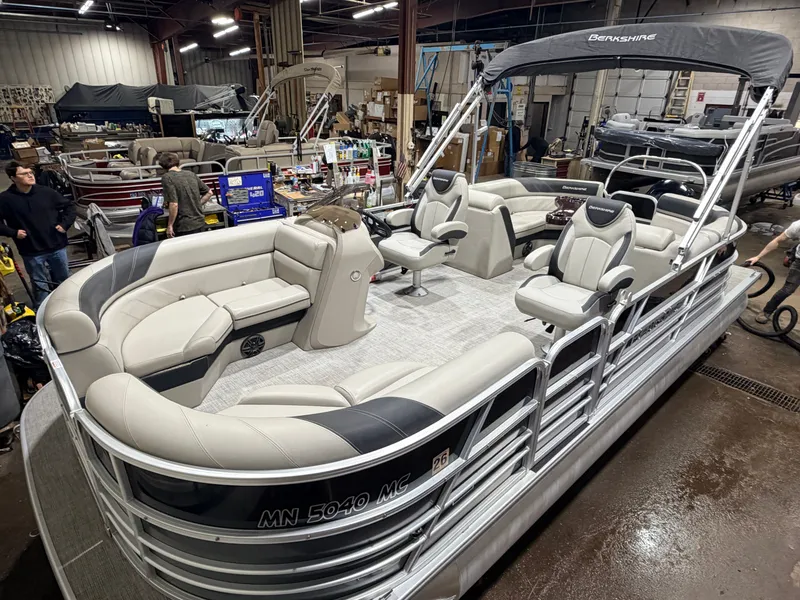 The Image of Berkshire 22 RFX SE Quad Lounge & 115HP Mercury 4Stroke - $29,995 2021 - 1