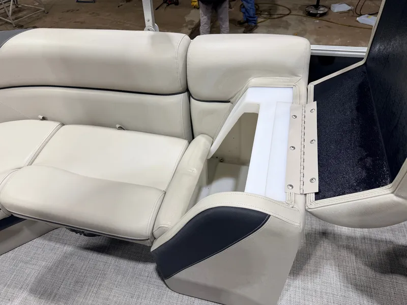 Slide: The Image of Berkshire 22 RFX SE Quad Lounge & 115HP Mercury 4Stroke - $29,995 2021 - 33