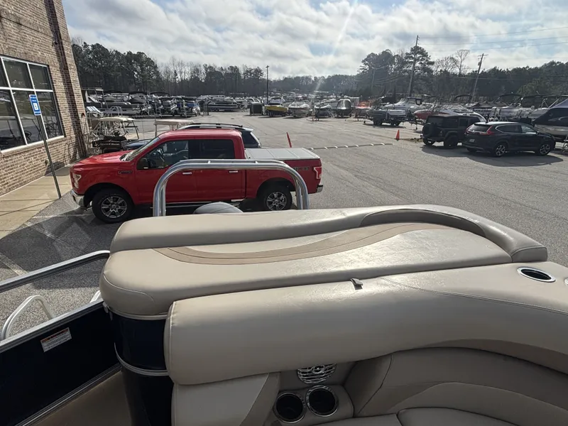 Slide: The Image of Sylvan 8522 Mirage Cruise w/Suzuki 115HP Engine and Trailer 2012 - 16