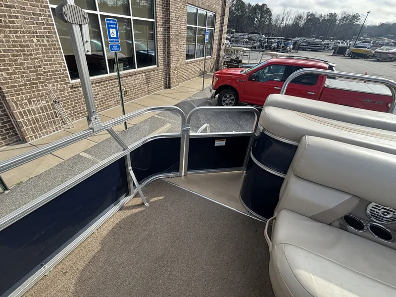 Slide: The Image of Sylvan 8522 Mirage Cruise w/Suzuki 115HP Engine and Trailer 2012 - 27