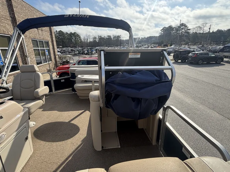 Slide: The Image of Sylvan 8522 Mirage Cruise w/Suzuki 115HP Engine and Trailer 2012 - 34