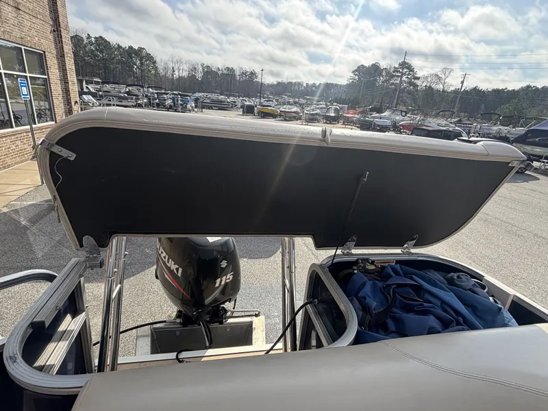 Slide: The Image of Sylvan 8522 Mirage Cruise w/Suzuki 115HP Engine and Trailer 2012 - 36