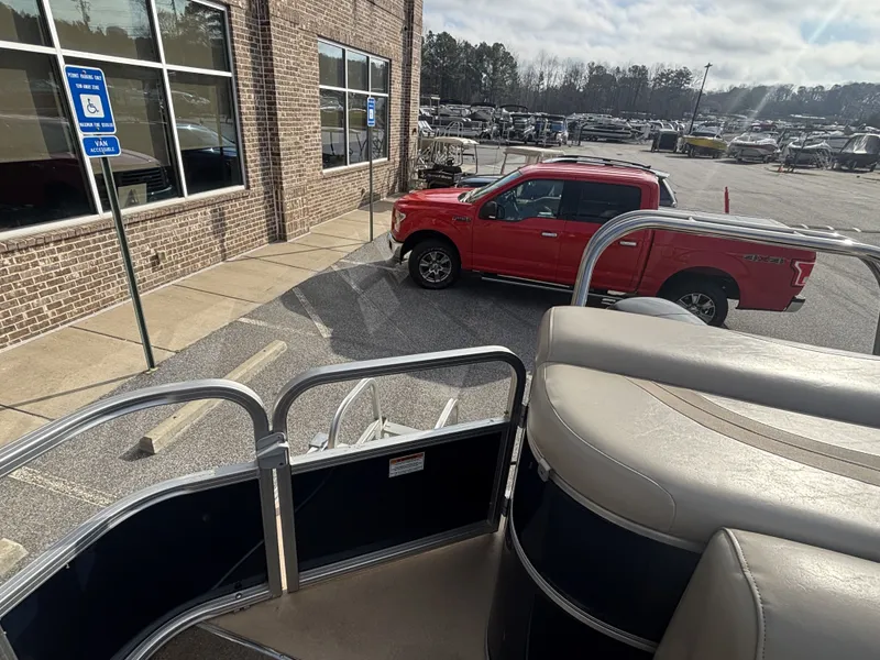 Slide: The Image of Sylvan 8522 Mirage Cruise w/Suzuki 115HP Engine and Trailer 2012 - 37