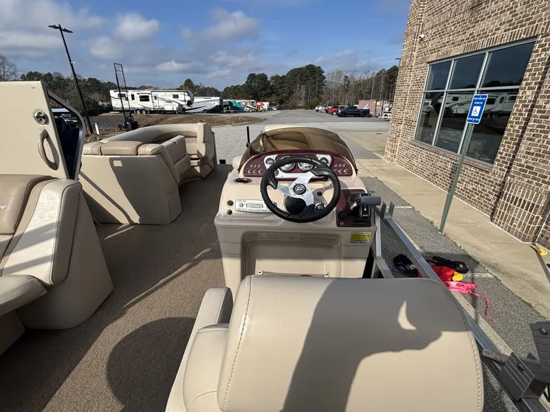 Slide: The Image of Sylvan 8522 Mirage Cruise w/Suzuki 115HP Engine and Trailer 2012 - 39