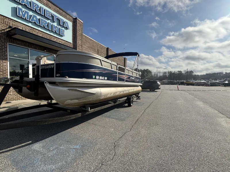 Slide: The Image of Sylvan 8522 Mirage Cruise w/Suzuki 115HP Engine and Trailer 2012 - 5