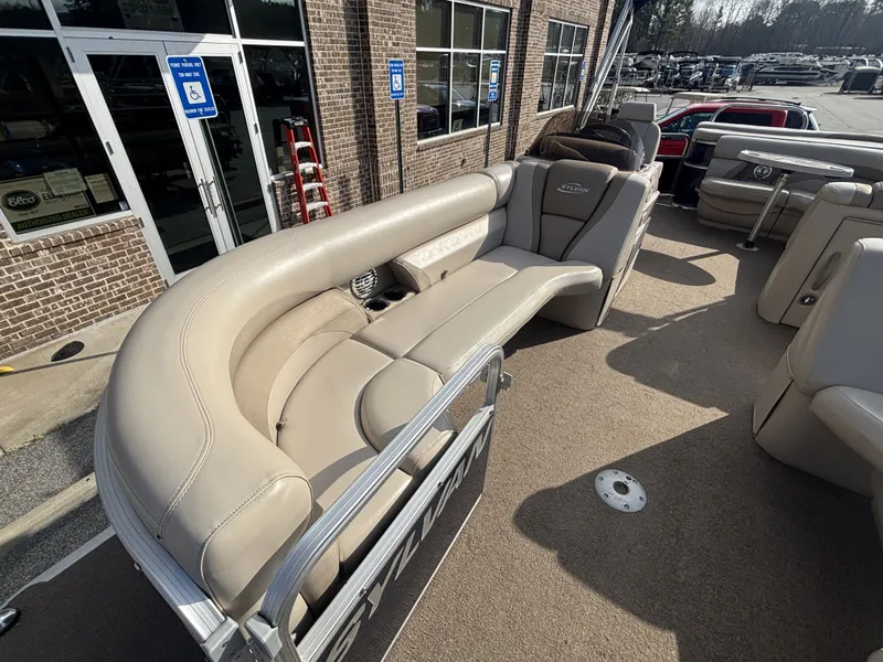 Slide: The Image of Sylvan 8522 Mirage Cruise w/Suzuki 115HP Engine and Trailer 2012 - 7