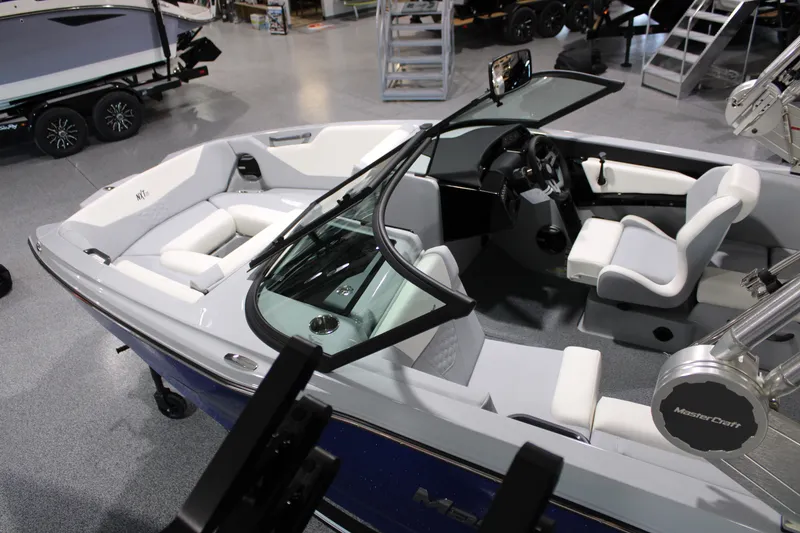 Slide: The Image of MasterCraft NXT22 2026 - 5